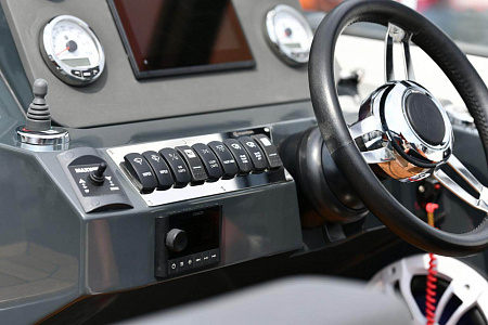 Катер Parker 800 Cruiser